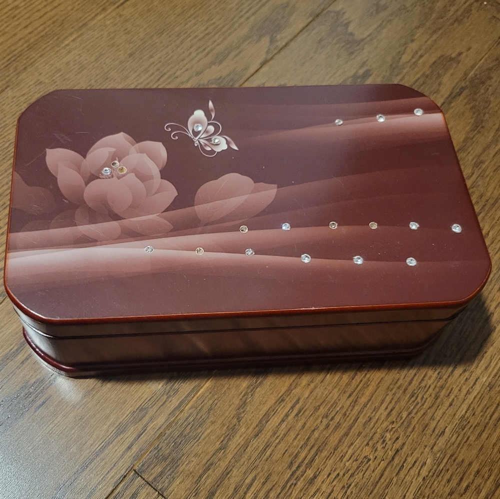 Beautiful Childrens Jewelry Box